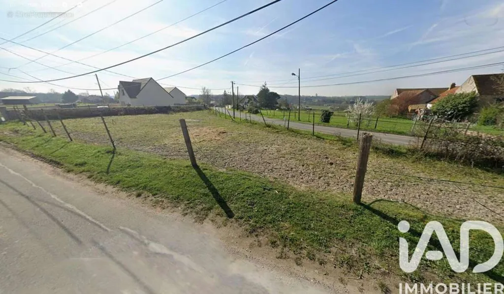 Land in Grisy-Suisnes