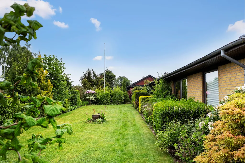 Giardino - Corner Villa with Garden in Toftlund