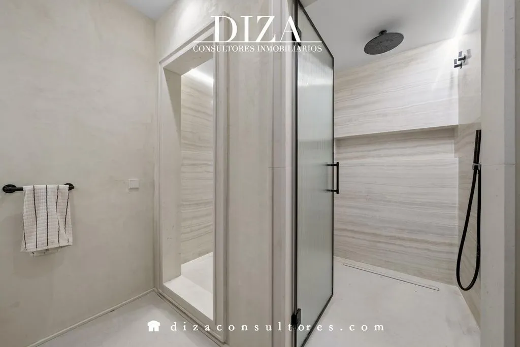 Salles de bain - Luxury Flat with 4 Bedrooms in Madrid