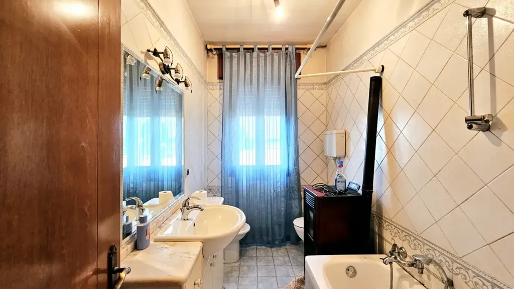 Salles de bain - Villa with Garden in Ponso, Bresega