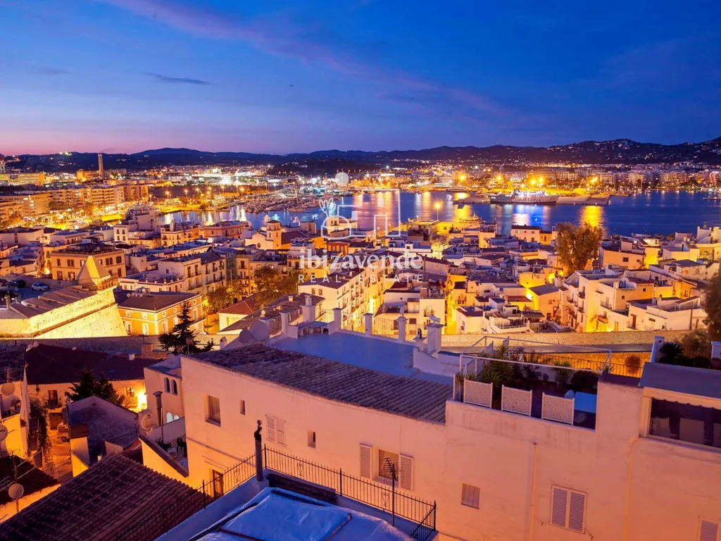 Terrass - Penthouse with Sea Views in Dalt Vila