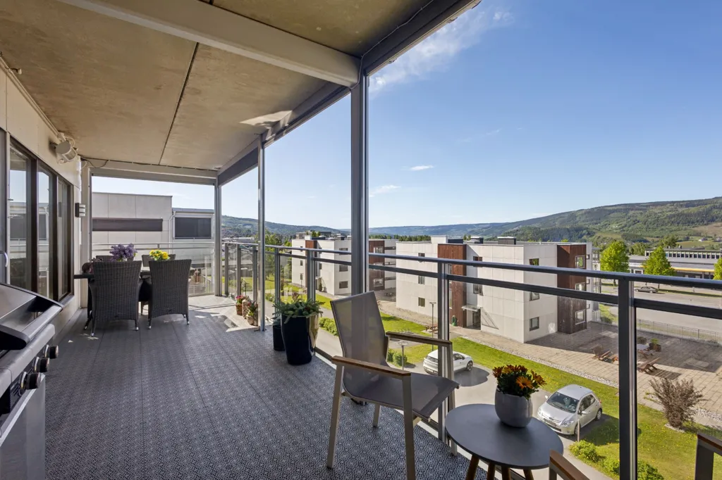 Rõdu - Modern Apartment with West-Facing Terrace in Lillehammer
