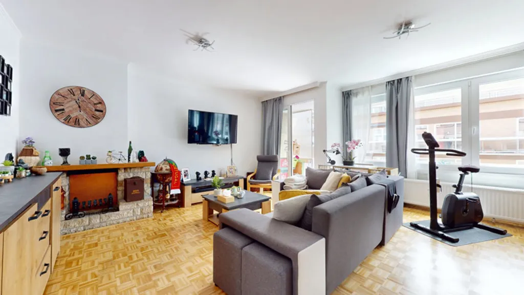 Elutuba - Renovated Flat with Terrace in Kraainem