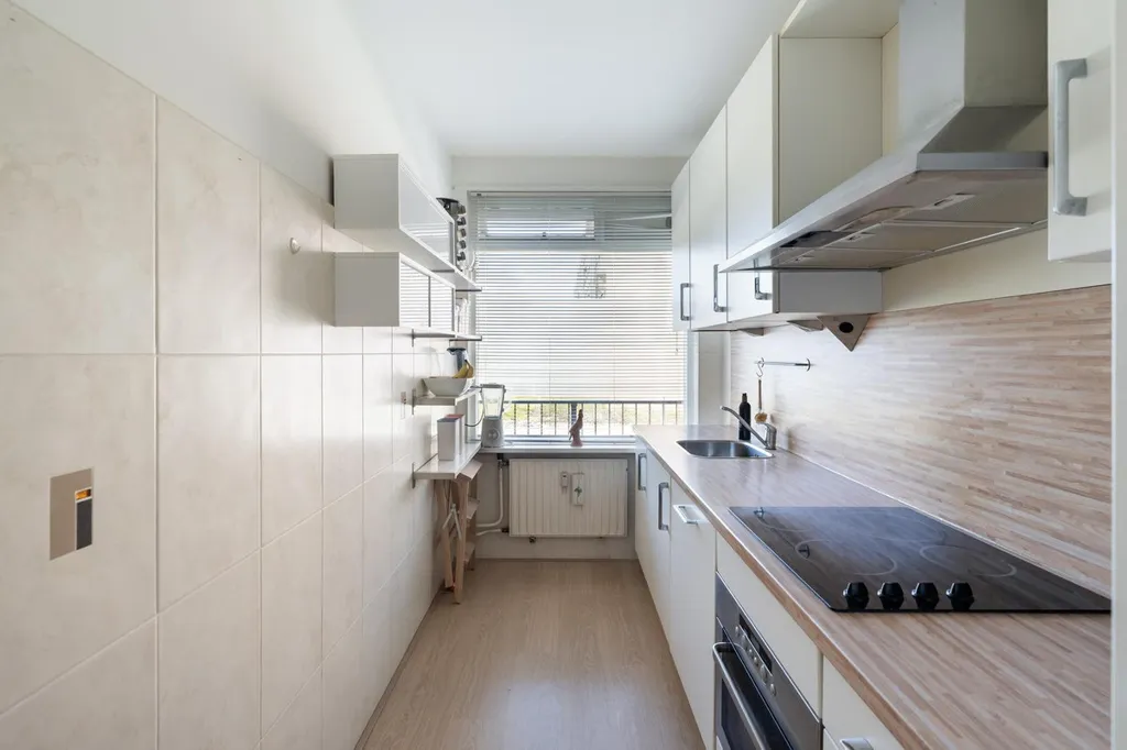 Köök - Galerij Flat with Garden in Rotterdam