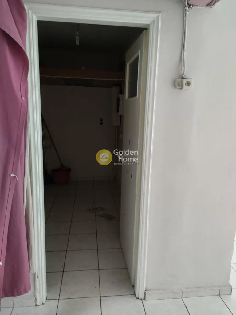 Entrée - Office Space with Storage in Koridallos Centre
