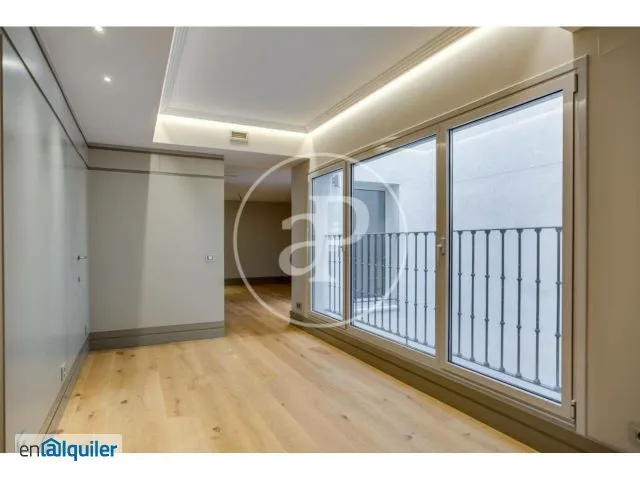 Ingresso - Apartment with Balcony in Retiro, Madrid