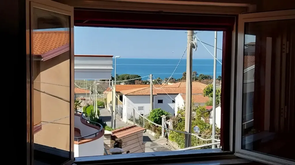 Pièces - Villa with Sea View in Diamante