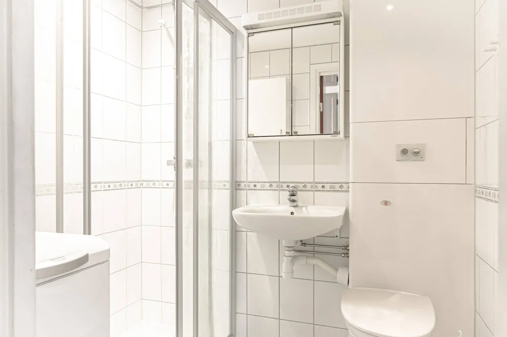 Bathrooms - Apartment with Balcony in Eslöv