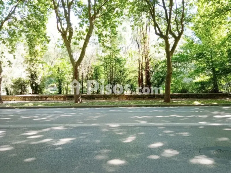 Apartment with Garage on Avenida Palencia