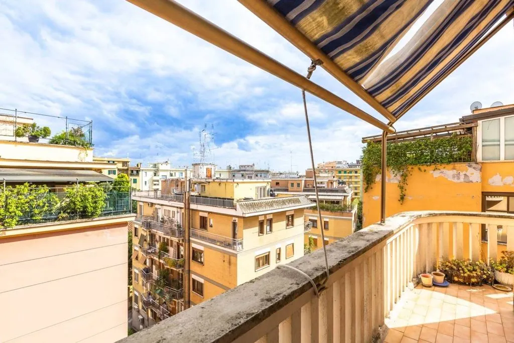 Rõdu - Luxury Flat with South Terrace in Rome