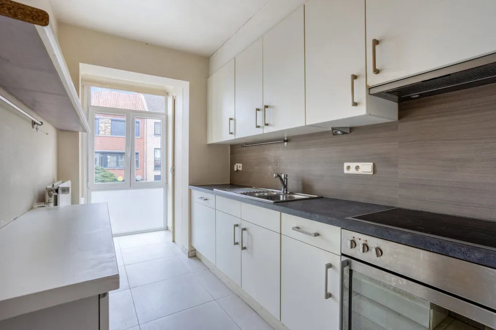 Cuisine - Appartement avec entrée privée et garage à Dilbeek