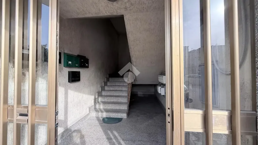 hallway_entrance