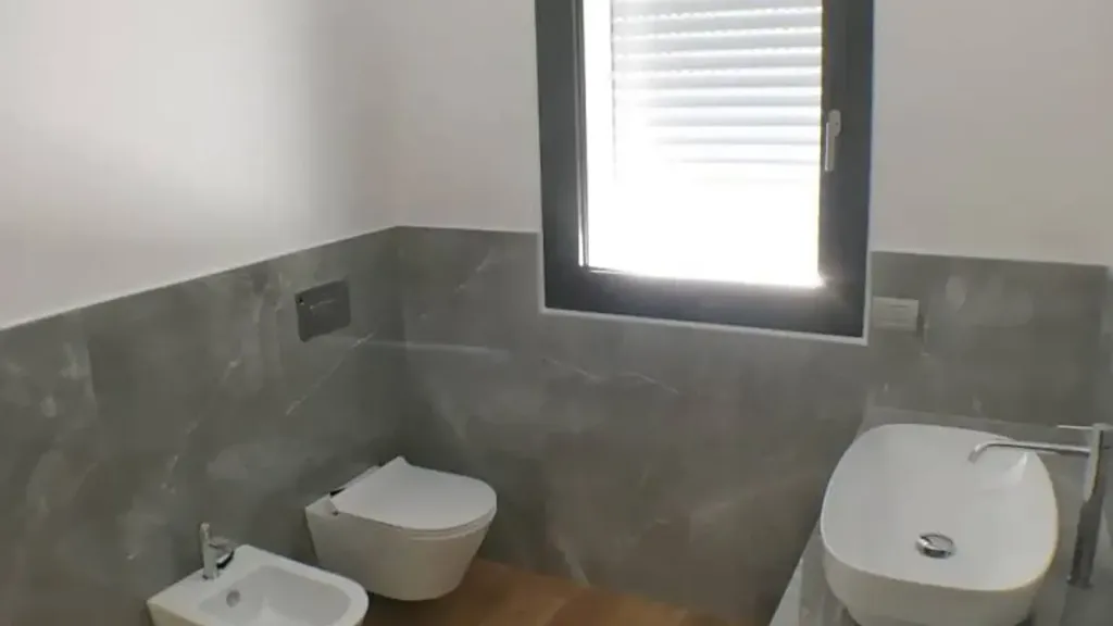 Salles de bain - Modern Apartment with Wellness Area in Bergamo