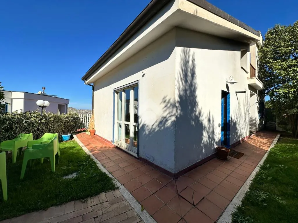 Terrass - Bifamiliar Villa with Sea View in Crotone