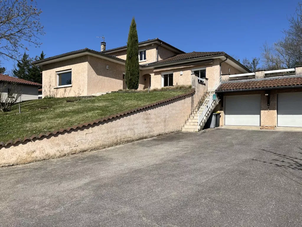Exterior - Family House with Pool in Quiet Area