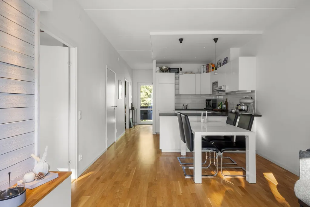Söögituba - Modern Apartment with Balcony in Botkyrka