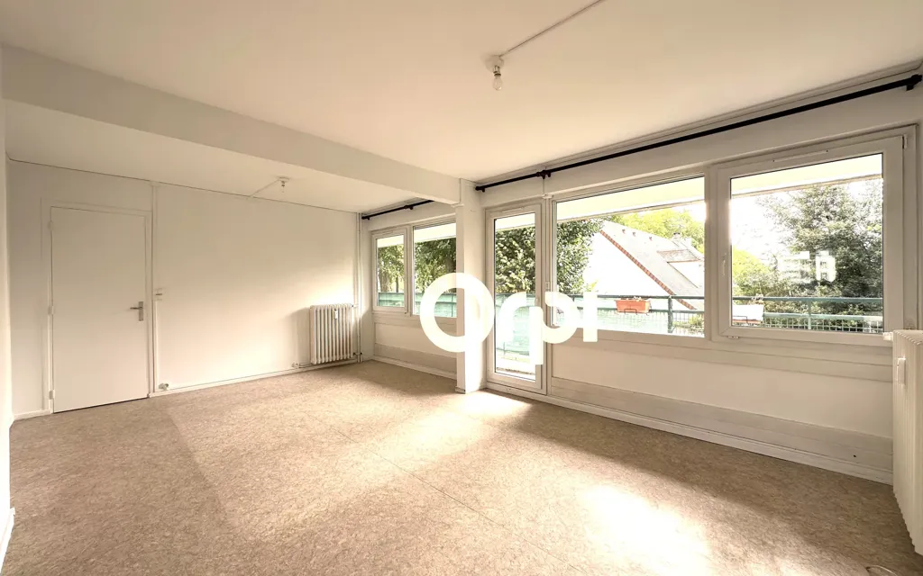Pièces - Appartement 6 Pièces avec Balcon à Soissons