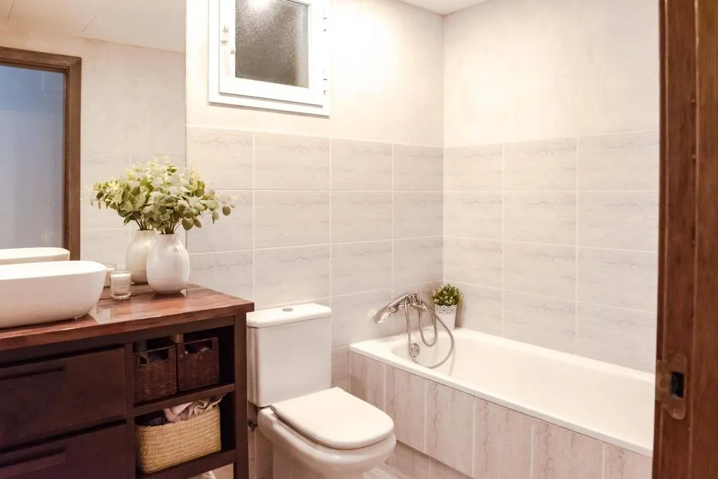 Salles de bain - Luxury Flat with Private Pool in Les Maravelles, Palma