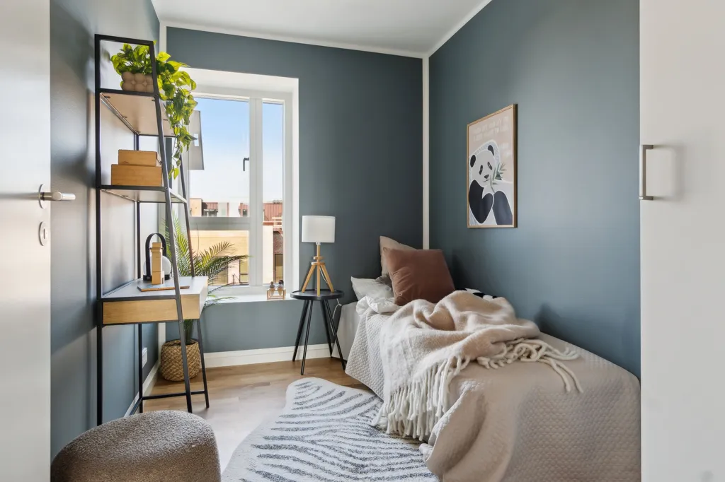 Chambres - 4-Bedroom Apartment with Balcony in Herlev