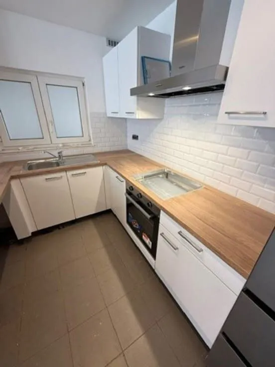 Cuisine - Appartement à Jemeppe-sur-Sambre, Rue de la Station