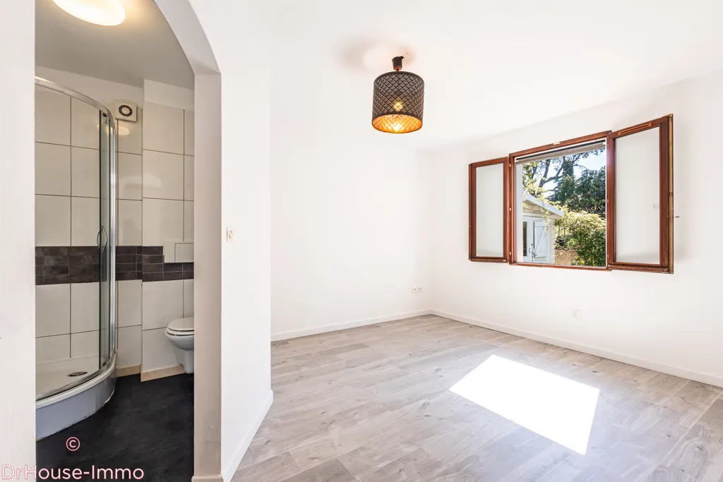 Salles de bain - Maison avec Terrasse à Arcades dans Domaine Privé à Cogolin