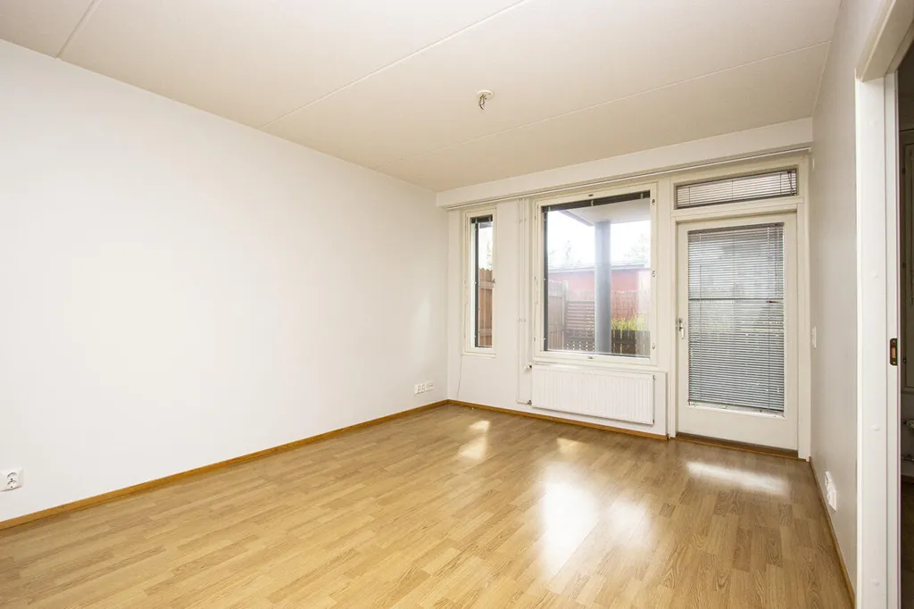Pièces - First Floor Flat with Sauna in Simonkylä, Vantaa