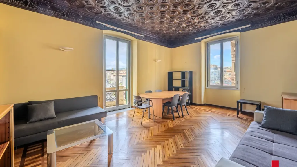 Soggiorno - Office Space with West Exposure in Genoa