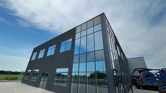 Välivaade - Warehouse/Office Space in Humlebæk