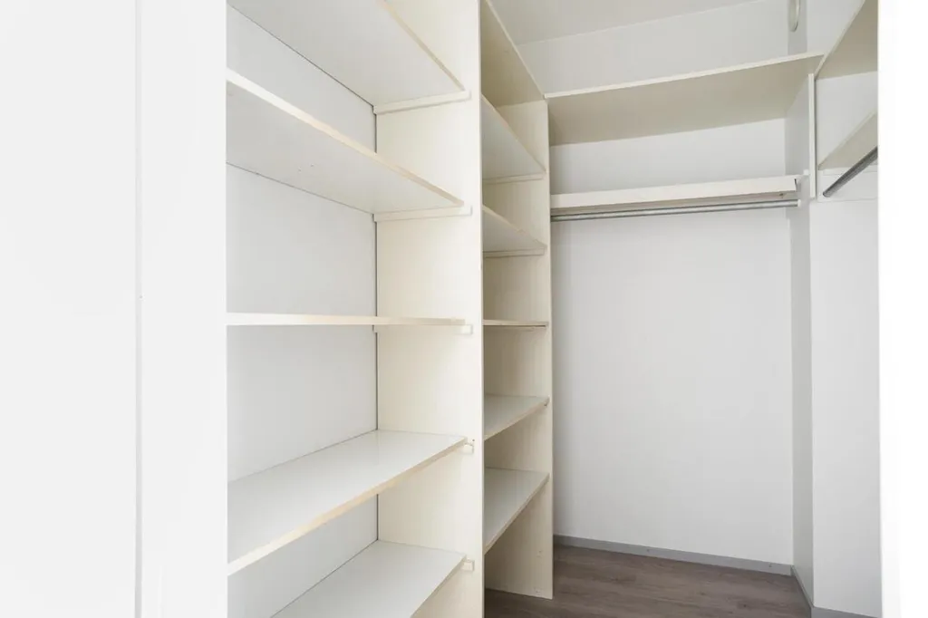 Toad - Spacious Two-Bedroom Flat with Balcony in Vantaa