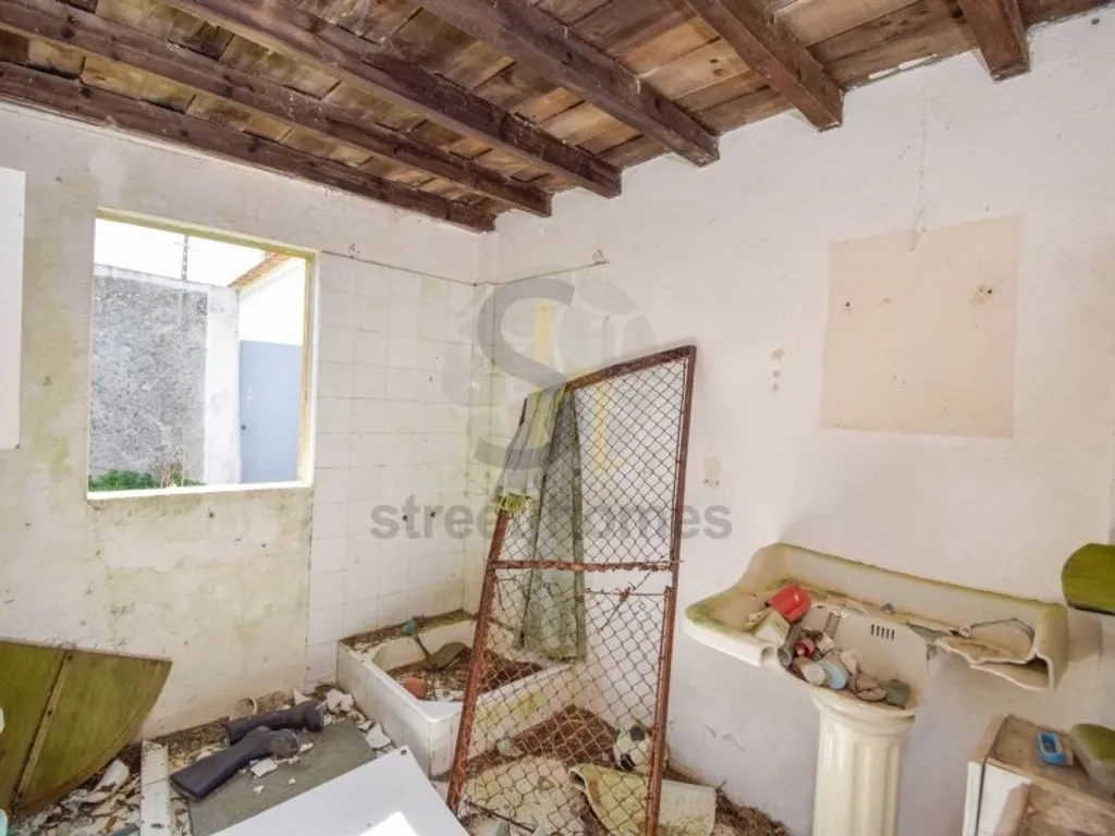 Salles de bain - Building Land with View near Sintra
