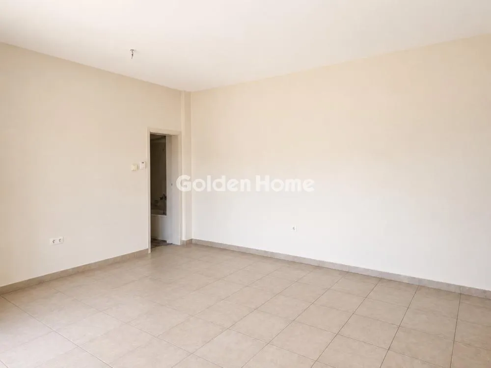 Pièces - Renovated Apartment with Sea View in Rafina