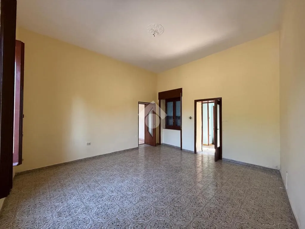 Toad - Three-Bedroom Flat with Terrace in Melito di Napoli