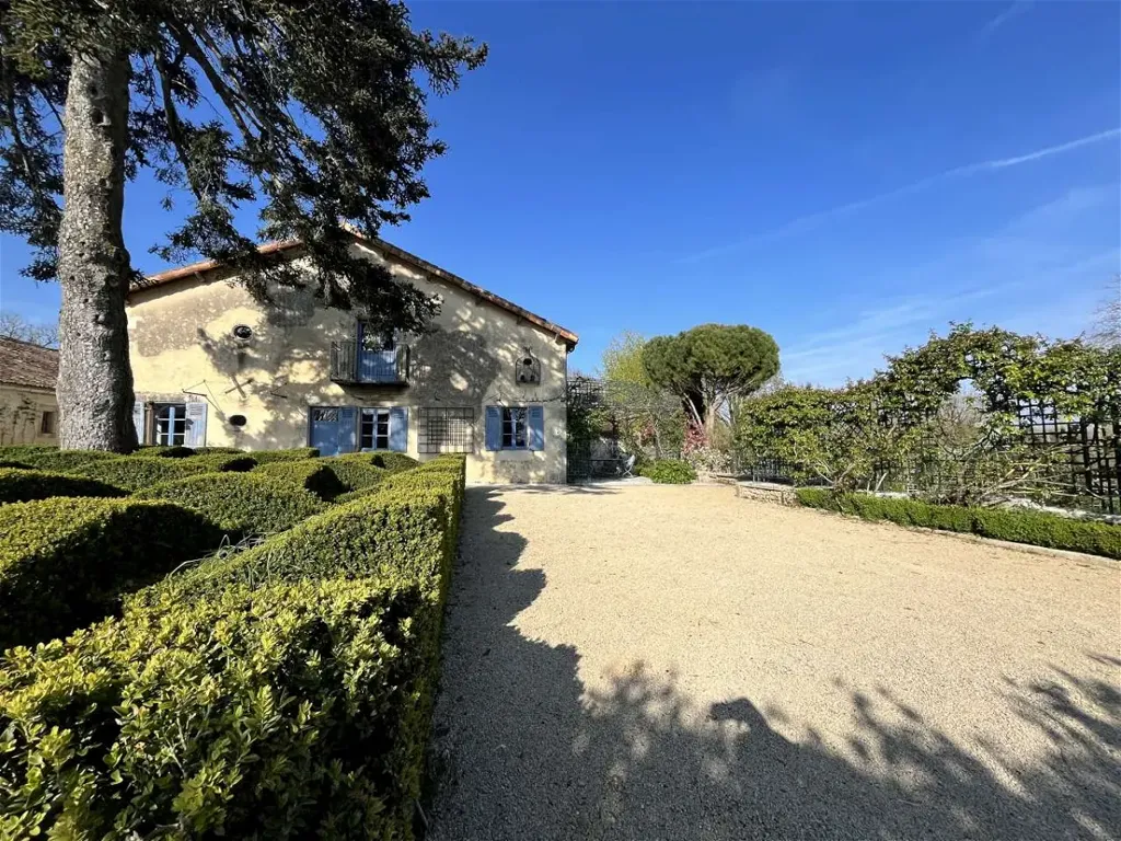 Extérieur - Maison avec dépendance et jardin à Brion