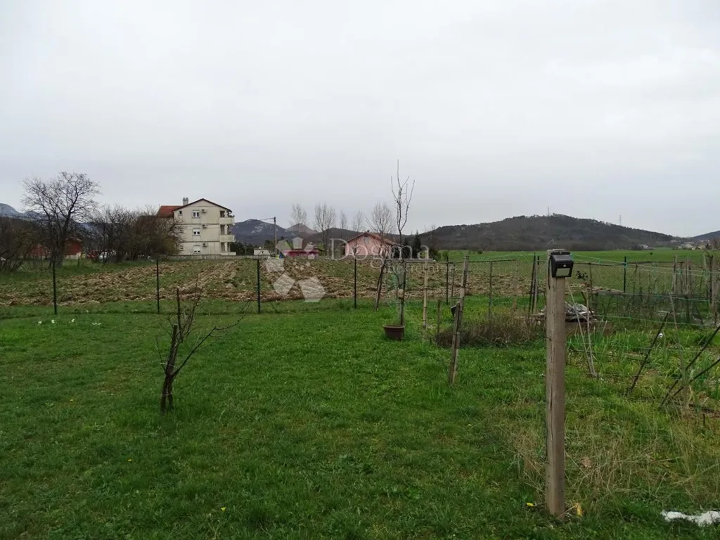 Jardin - Parking Land with Asfalt Road Access in Dražice