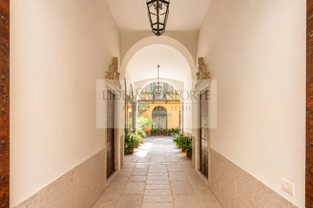 Entrée - Charming 3rd Floor Apartment with Fireplace in Milan