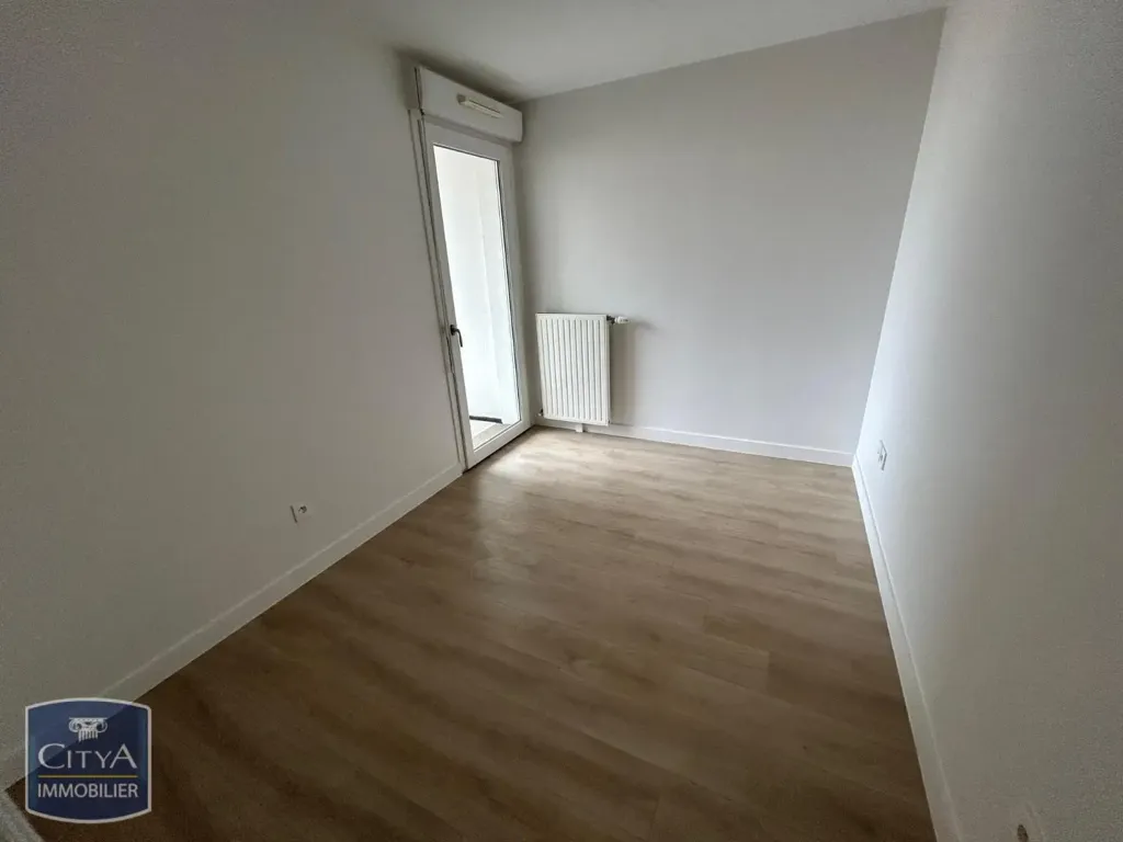 Pièces - Appartement 3 Pièces avec Balcon à Nanterre