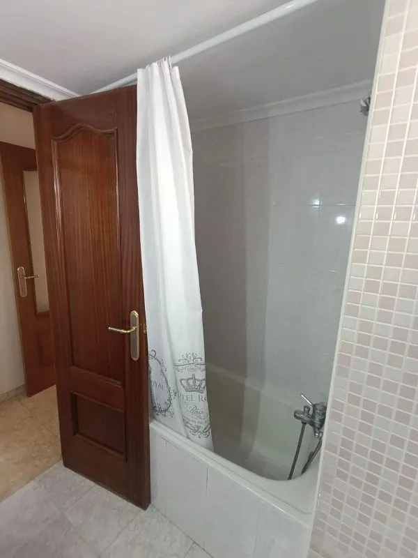 Vannitoad - Furnished Flat with Air Conditioning in Rochelambert