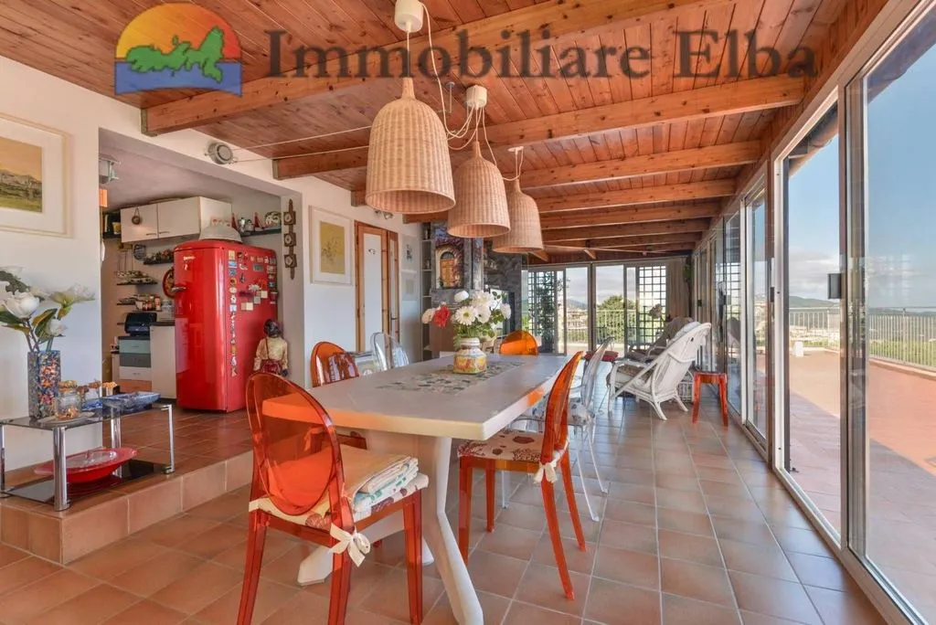 Salle à manger - Luxury Penthouse with Sea View in Capoliveri