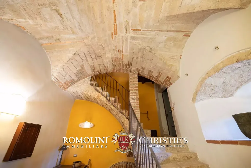 Toad - Historic Estate with Castle in Umbria