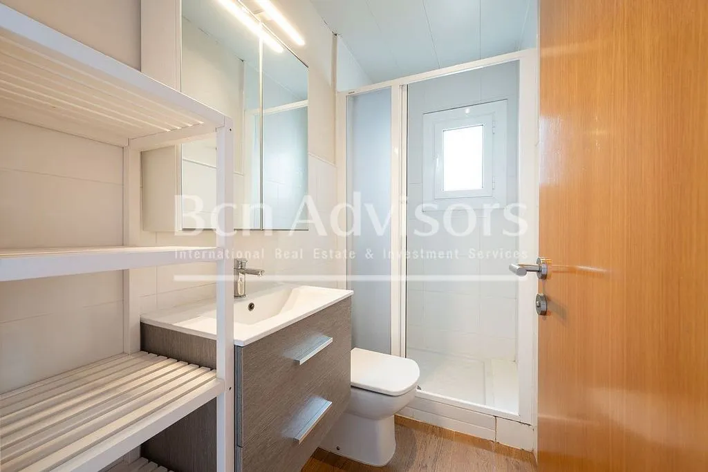 Bathrooms - Penthouse with Terraces in La Bonanova