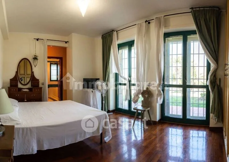 Magamistoad - Villa with Pool and Private Park in Latina