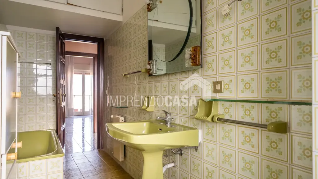Salles de bain - Panoramic Apartment with Balcony in Palermo