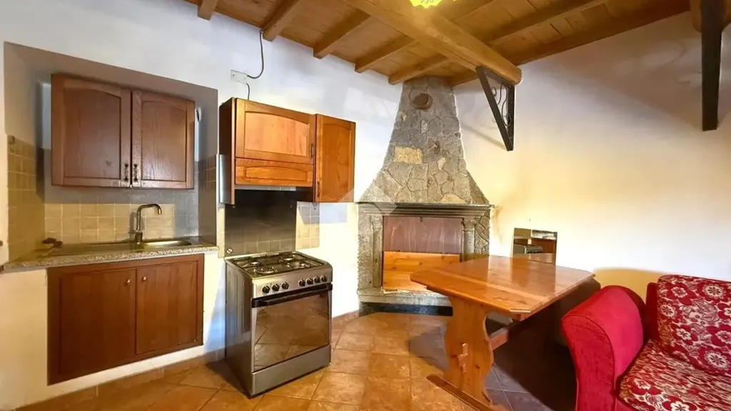 Cucina - Historic Apartments with Piazza View in Bagnaia