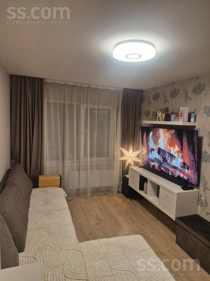 Séjour - Renovated 2-Bedroom Flat in Purvciems