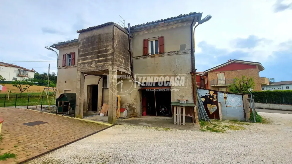 Extérieur - Maison 4 pièces à IT