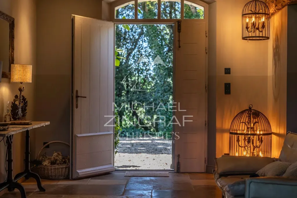 Hallway - Mas with Heated Pool in Alpilles Olive Park