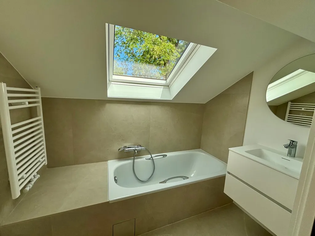 Vannitoad - Duplex Penthouse with Terrace in Uccle
