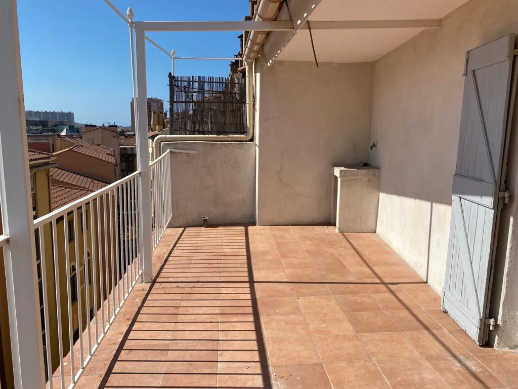 Balcony - Duplex Apartment with Terrace in Toulon Centre