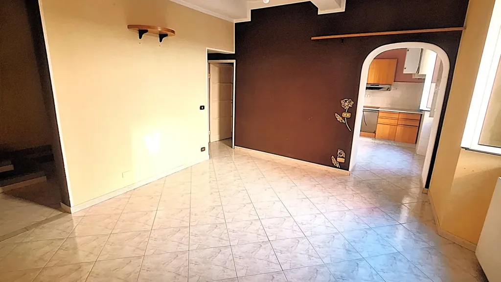 Köök - Spacious Apartment with Central Location in Campomorone