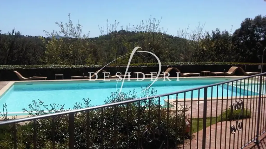 Pool - Casale with Multiple Levels in Gavorrano